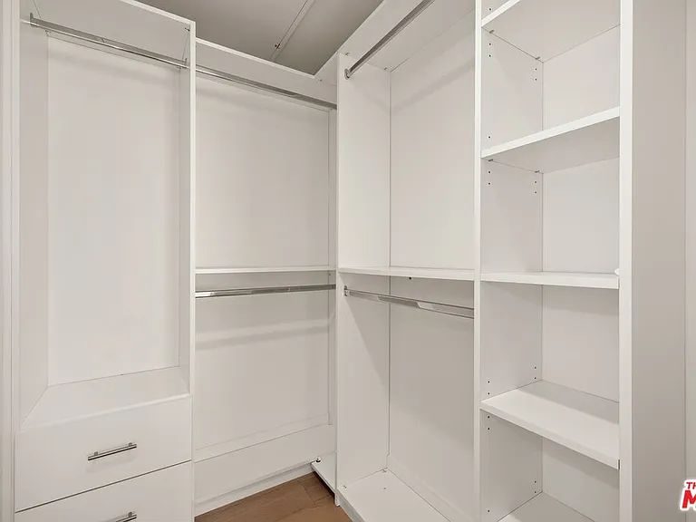 1533 N Vista St #101 — Photo 11