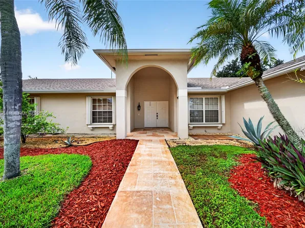 19960 NW 2nd St, Hollywood, FL 33029
