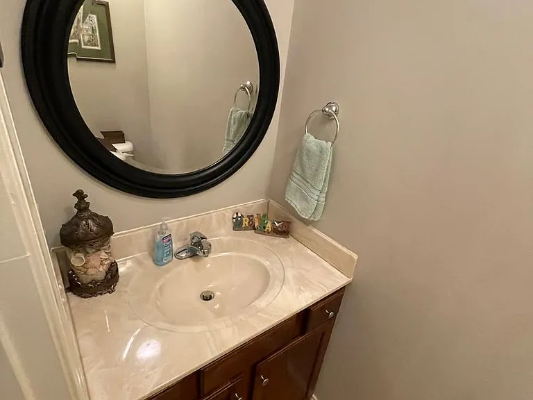 34 Woodbury Ln — Photo 23