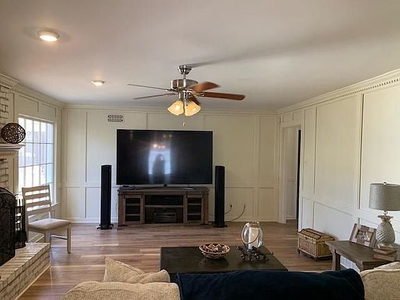 4th image of 2475 Brachton Ave