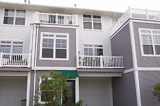 2nd image of 297 W Marina Pkwy
