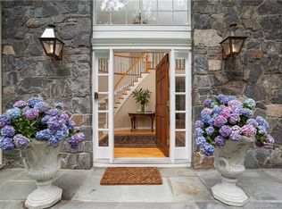 280 Brambley Hedge Cir, Fairfield, CT