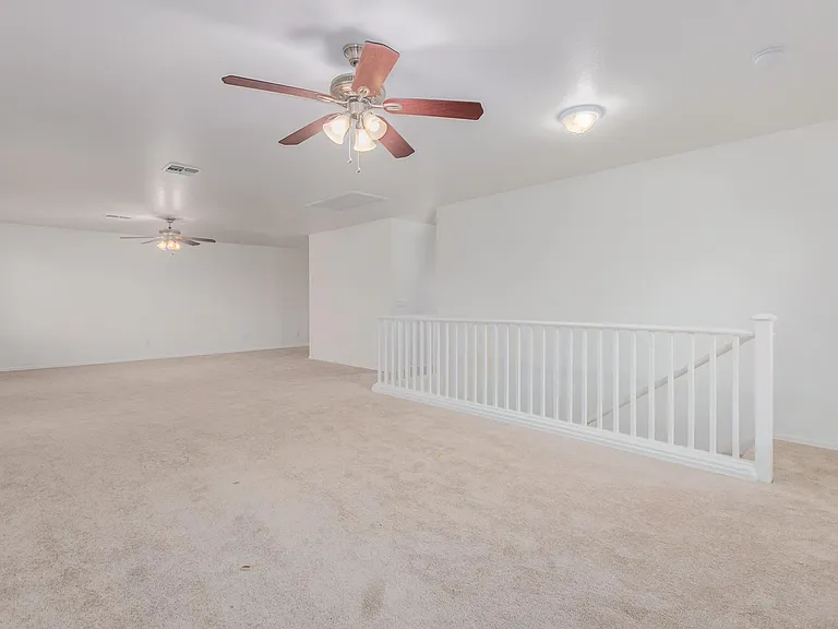3209 W Saint Catherine Ave — Photo 33
