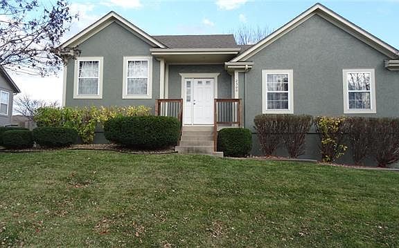 2nd image of 2300 NE Summerfield Dr