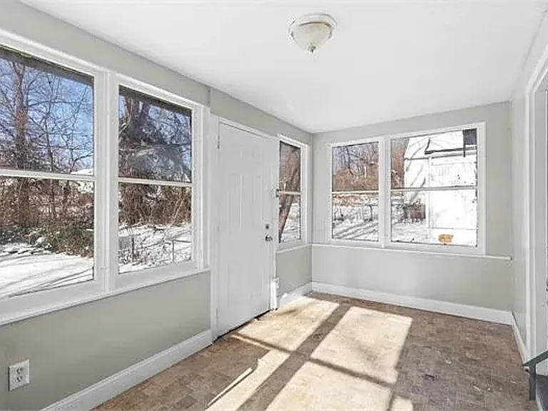 5415 Hamilton Ave — Photo 13
