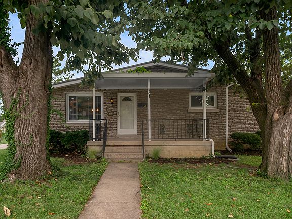 2nd image of 861 Chestnut Dr
