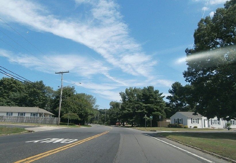 2nd image of 231 S Hope Chapel Rd