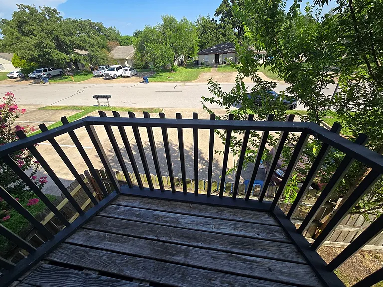 1309 Airline Dr — Photo 15