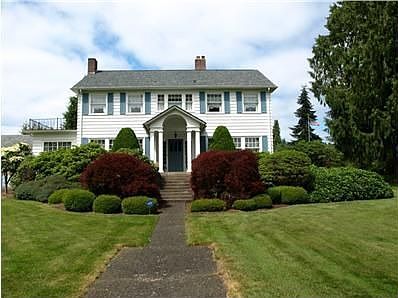 1st image of 1032 E Beacon Ave