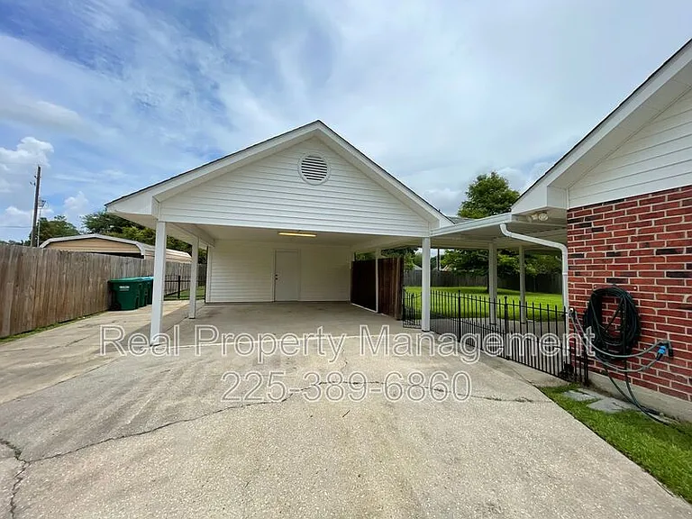2422 Riverside Dr — Photo 26