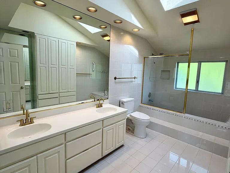 74 San Luis Ct — Photo 14
