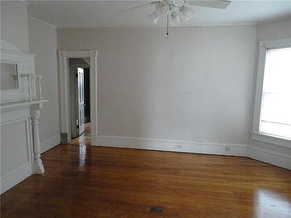 5th image of 2801 Bayview Blvd