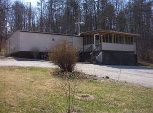 93 Salt Creek Ln, Natural Bridge, VA 24578