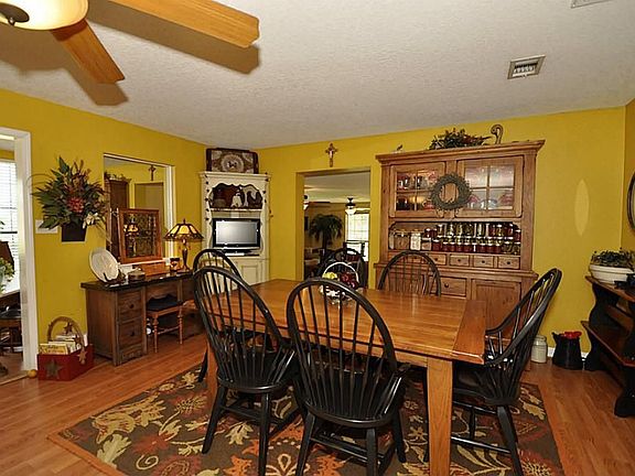 Another view of the dining room.