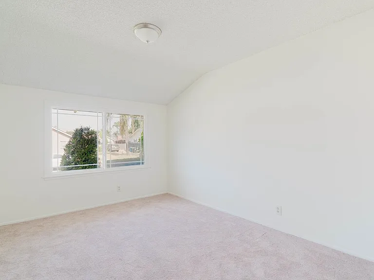 10826 Blucher Ave — Photo 15