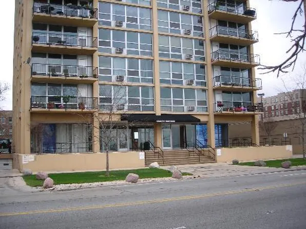 6730 S South Shore Dr APT 305, Chicago, IL 60649
