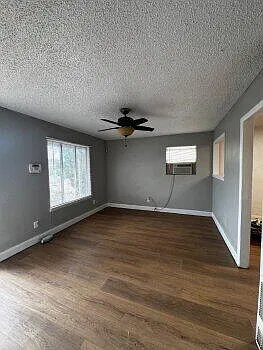 2 bed, 1.0 bath, 846 sqft, $950 — Photo 2