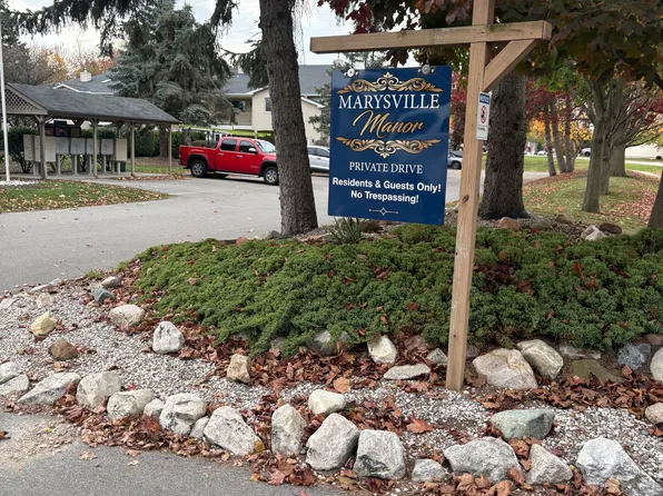 950 Bunce Ave APT 4, Marysville, MI 48040