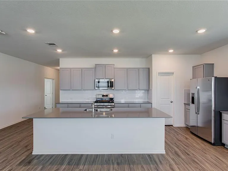 713 Mallow Rd — Photo 7