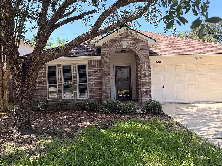 4817 Falcon Forest Dr — Photo 1