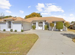 9369 Ashley Dr, Weeki Wachee, FL 34613