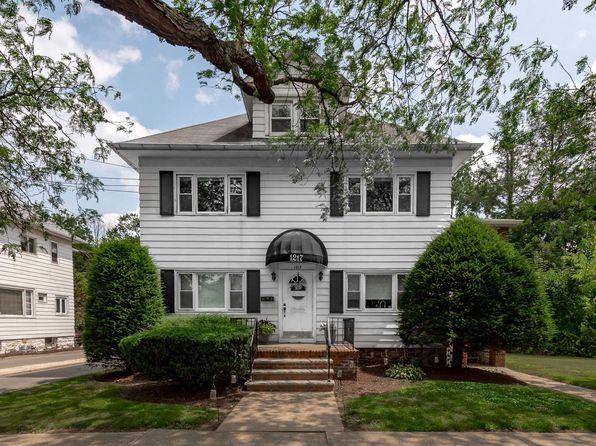 1217 Wyoming Ave