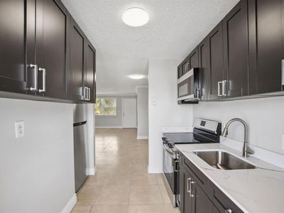 850 E Commercial Blvd #214, Oakland Park, FL, 33334