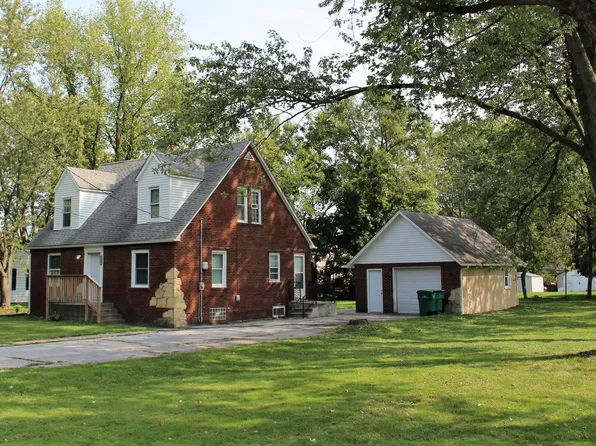 7125 Catherine St, Merrillville, IN 46410