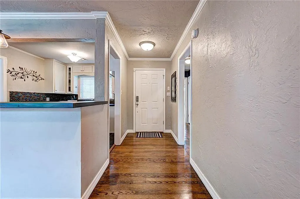 2 bed, 1270 sqft, $1,425 — Photo 4