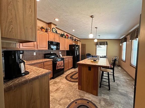 3rd image of 115 Trailwood Ln
