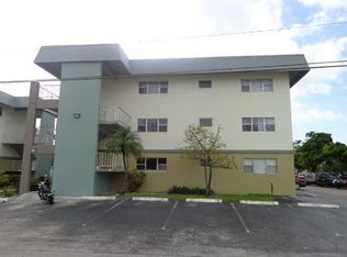 270 Layne Bl 212 #212, Hallandale, FL 33009