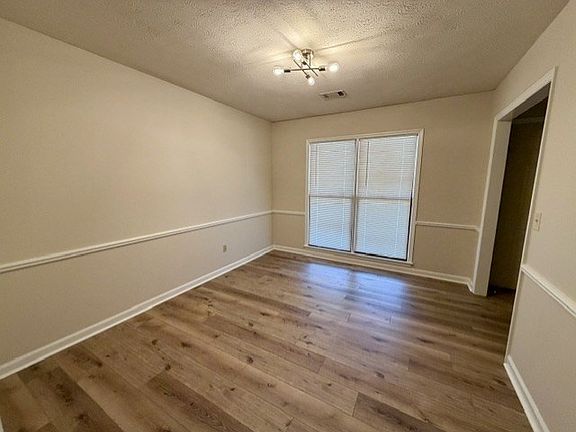 4th image of 6030 Old Dominion Rd