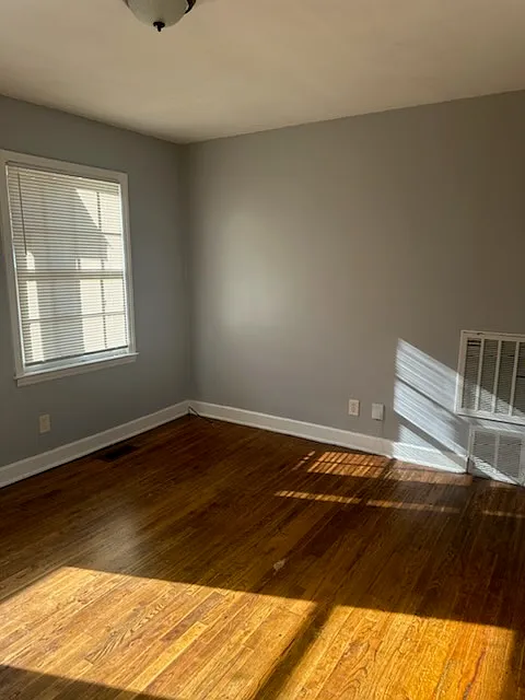 2 bed, 904 sqft, $1,295 — Photo 3