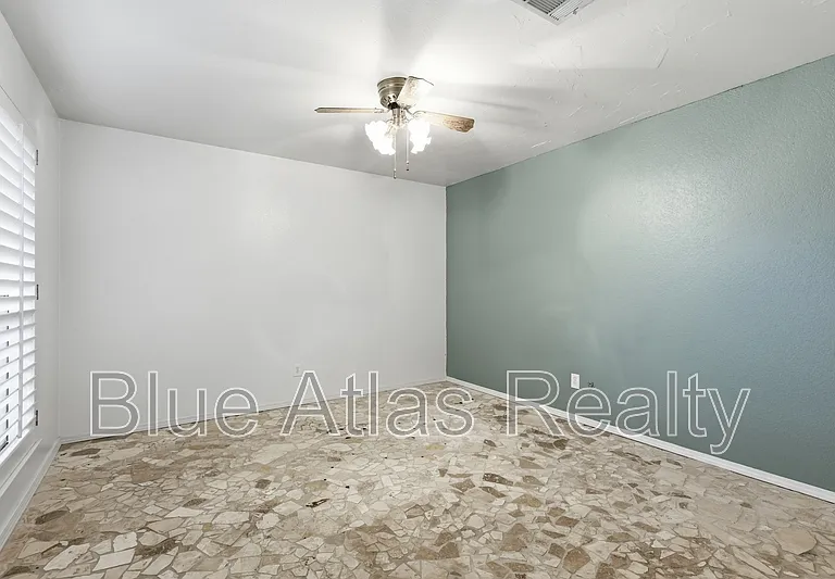 4856 Starcrest Ct — Photo 30