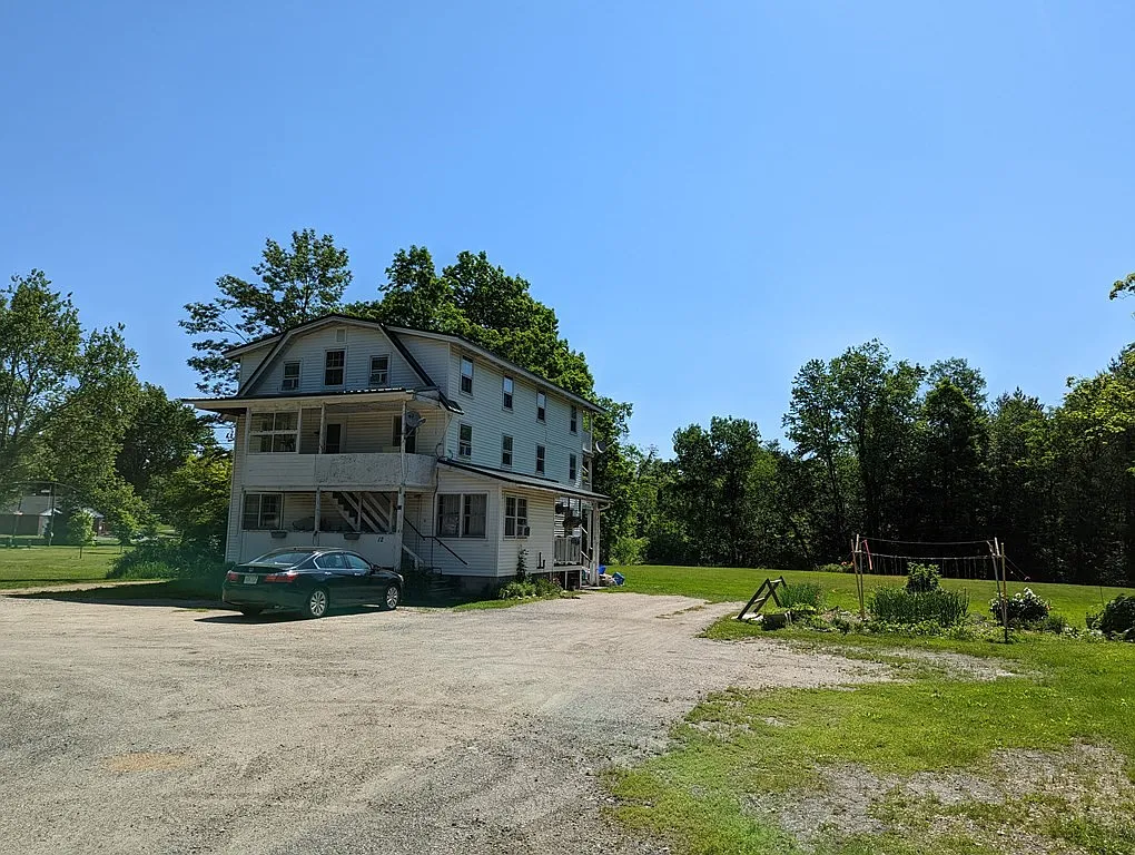 1 bed, 600 sqft, $1,050 — Photo 2