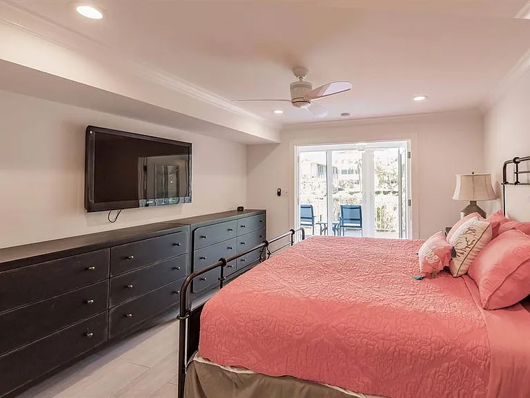 1125 W Peppertree Dr #102 — Photo 24