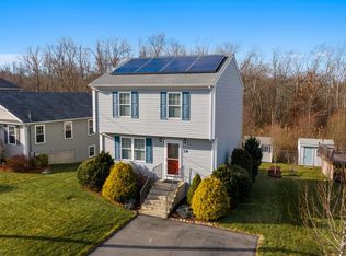 29 Heritage Ct, Fall River, MA 02721