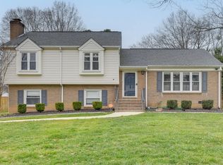 5810 Red Carriage Ln, Charlotte, NC 28212