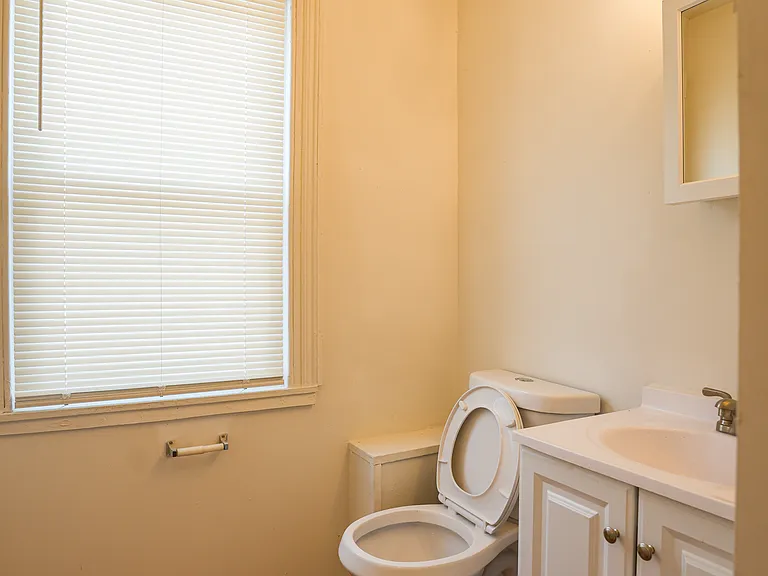 605 Cator Ave — Photo 13