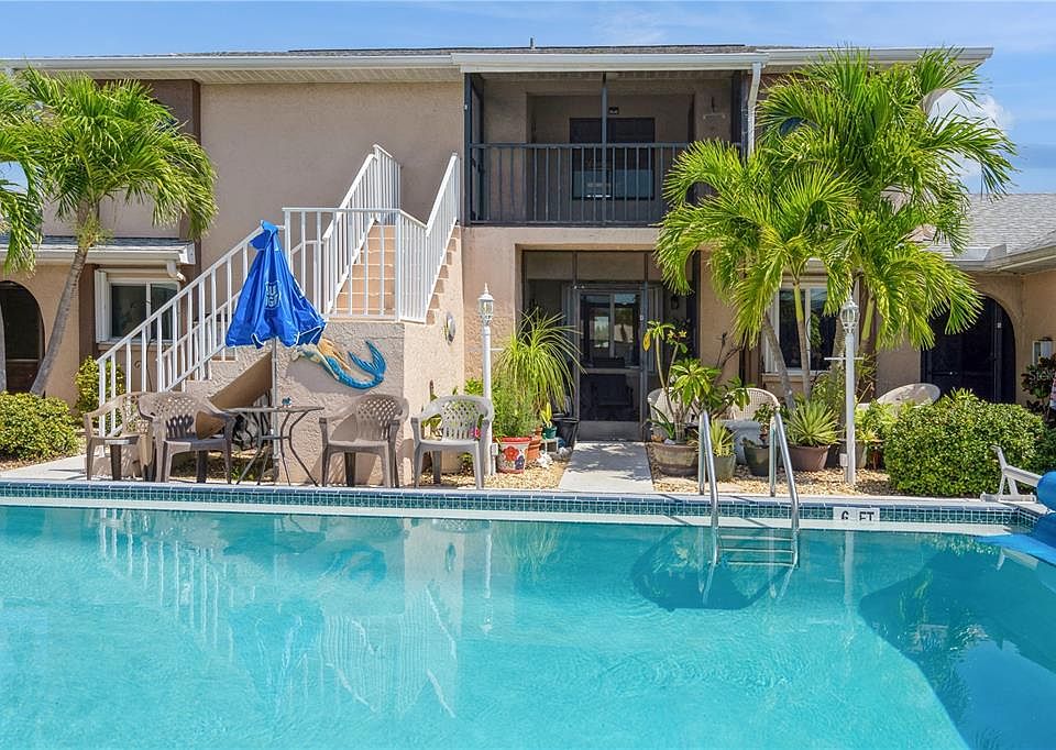 1st image of 527 CAPE CORAL PARKWAY W #4