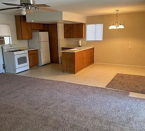 5th image of 26185 Grant Ave
