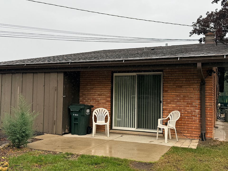 1st image of 454 Park Ln