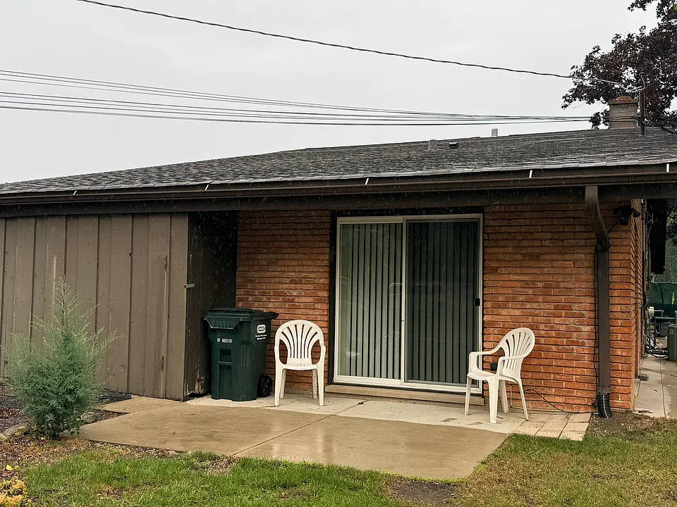 454 Park Ln