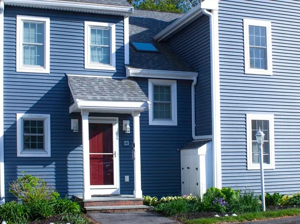 23 Hobart Ln #23, Rockland, MA 02370