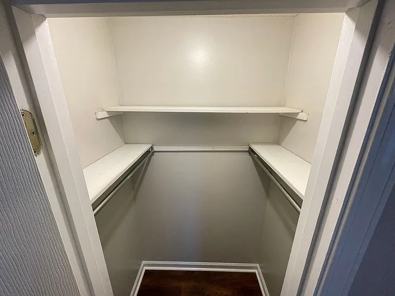 1004 Creekside Pl — Photo 11