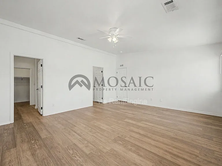 1625 S 74th St — Photo 23