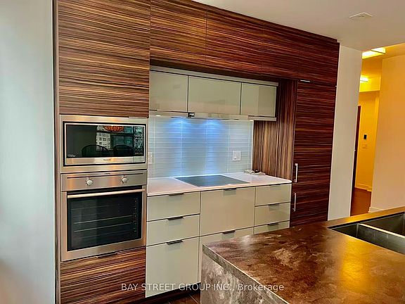 4th image of 88 Scott St #2009