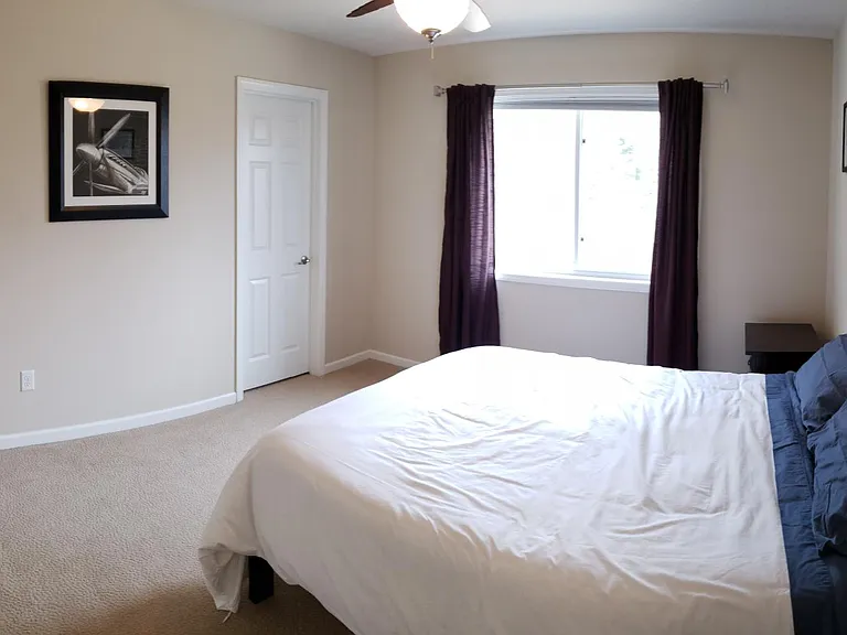 Upstairs Bedroom 2