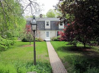 2 Rocky Mountain Rd, Jefferson, MA 01522