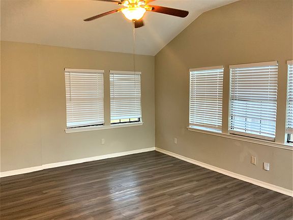 5th image of 22523 Hollybranch Dr